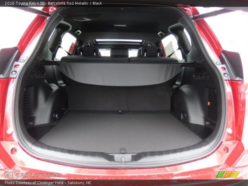 Barcelona Red Metallic / Black 2016 Toyota RAV4 SE