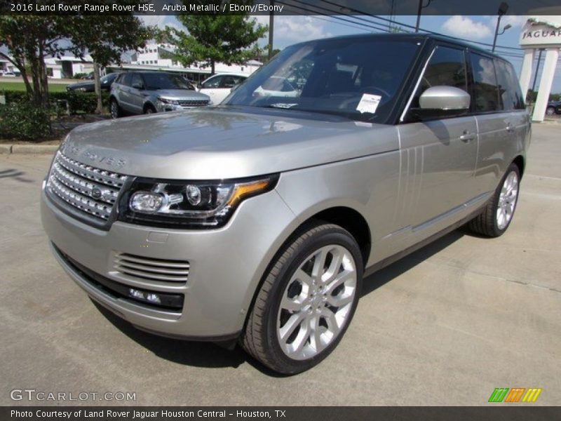 Front 3/4 View of 2016 Range Rover HSE