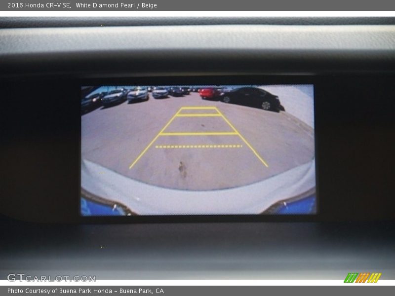White Diamond Pearl / Beige 2016 Honda CR-V SE