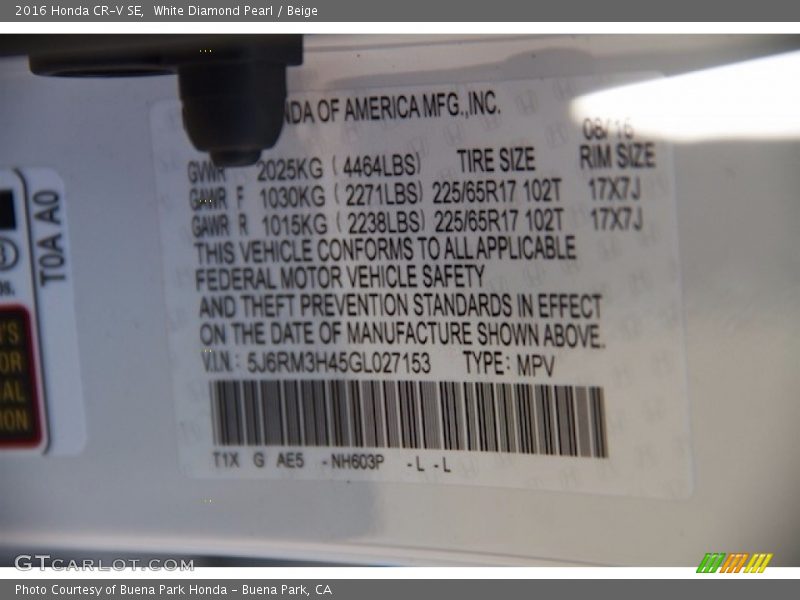 White Diamond Pearl / Beige 2016 Honda CR-V SE