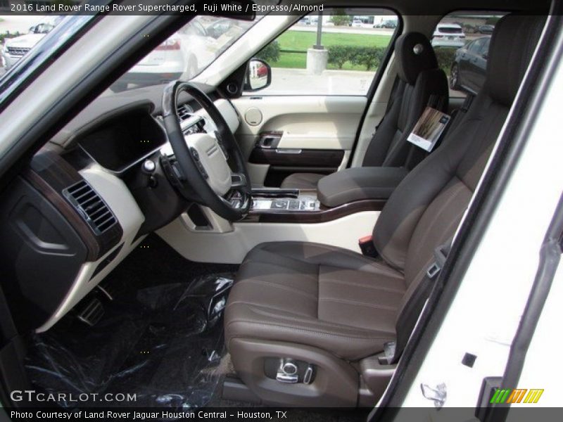 Fuji White / Espresso/Almond 2016 Land Rover Range Rover Supercharged