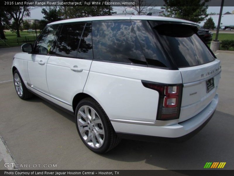 Fuji White / Espresso/Almond 2016 Land Rover Range Rover Supercharged