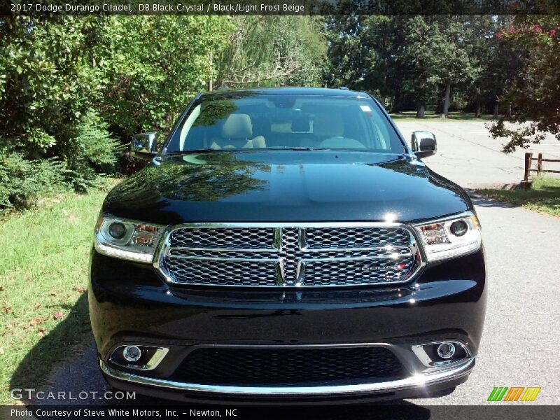 DB Black Crystal / Black/Light Frost Beige 2017 Dodge Durango Citadel