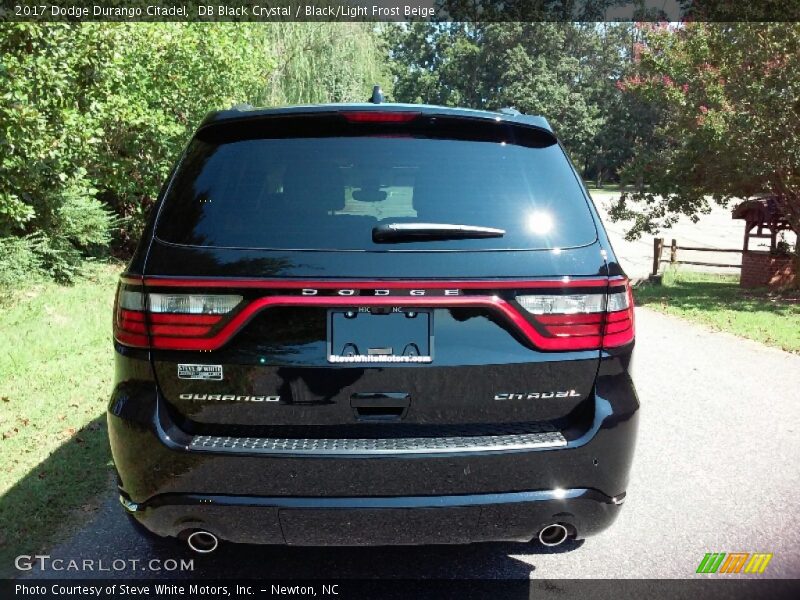 DB Black Crystal / Black/Light Frost Beige 2017 Dodge Durango Citadel