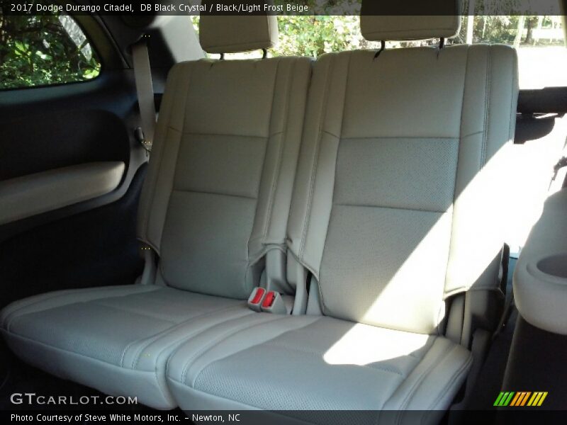 DB Black Crystal / Black/Light Frost Beige 2017 Dodge Durango Citadel