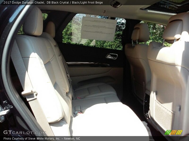 DB Black Crystal / Black/Light Frost Beige 2017 Dodge Durango Citadel