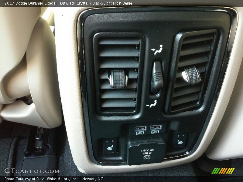 DB Black Crystal / Black/Light Frost Beige 2017 Dodge Durango Citadel