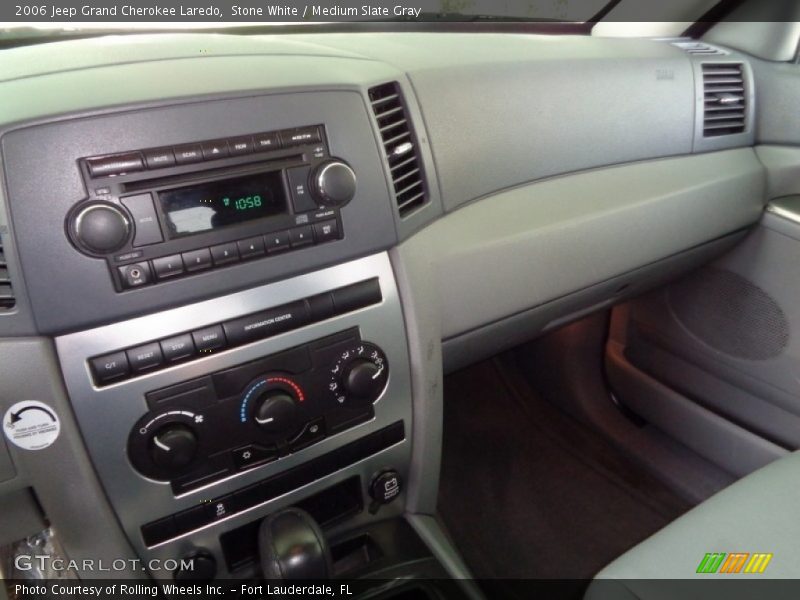 Dashboard of 2006 Grand Cherokee Laredo