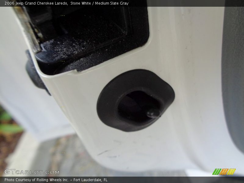 Stone White / Medium Slate Gray 2006 Jeep Grand Cherokee Laredo