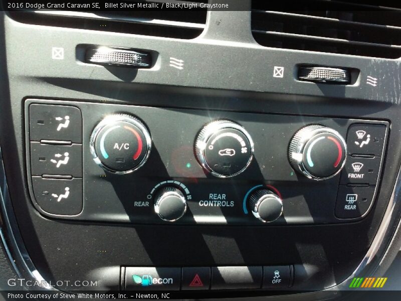 Billet Silver Metallic / Black/Light Graystone 2016 Dodge Grand Caravan SE