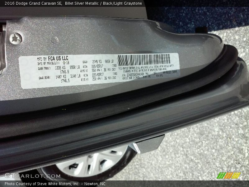 Billet Silver Metallic / Black/Light Graystone 2016 Dodge Grand Caravan SE