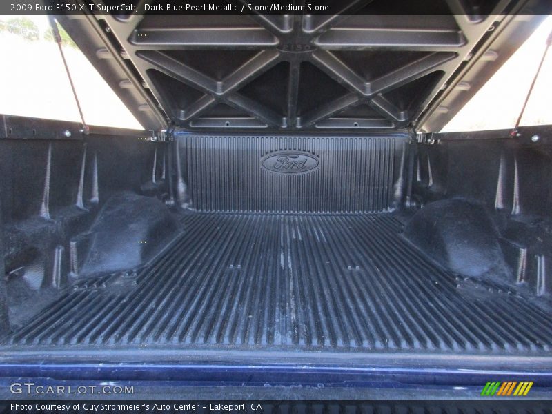Dark Blue Pearl Metallic / Stone/Medium Stone 2009 Ford F150 XLT SuperCab