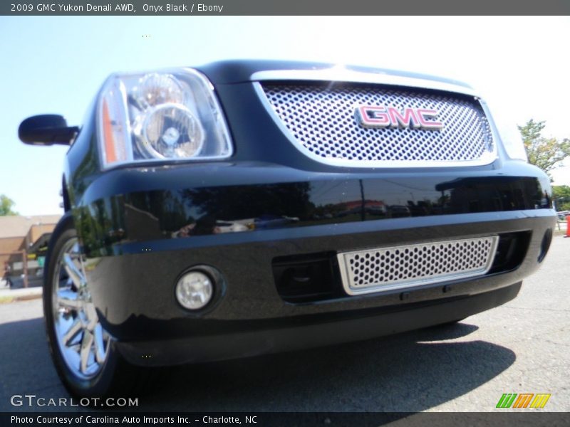 Onyx Black / Ebony 2009 GMC Yukon Denali AWD