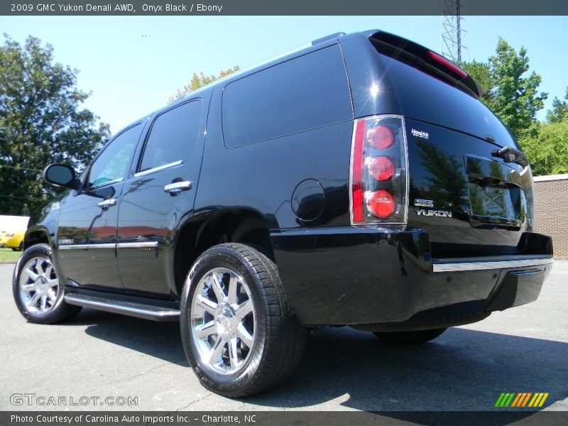 Onyx Black / Ebony 2009 GMC Yukon Denali AWD