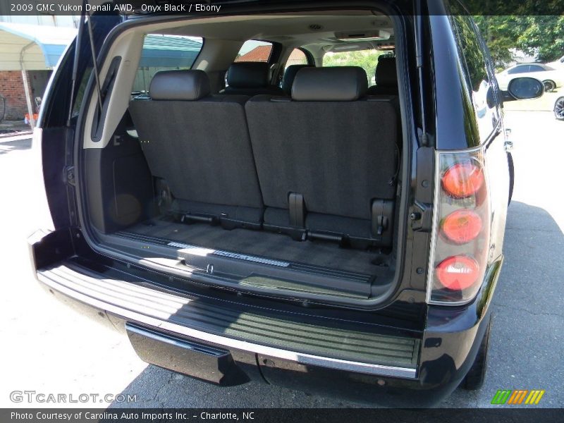 Onyx Black / Ebony 2009 GMC Yukon Denali AWD
