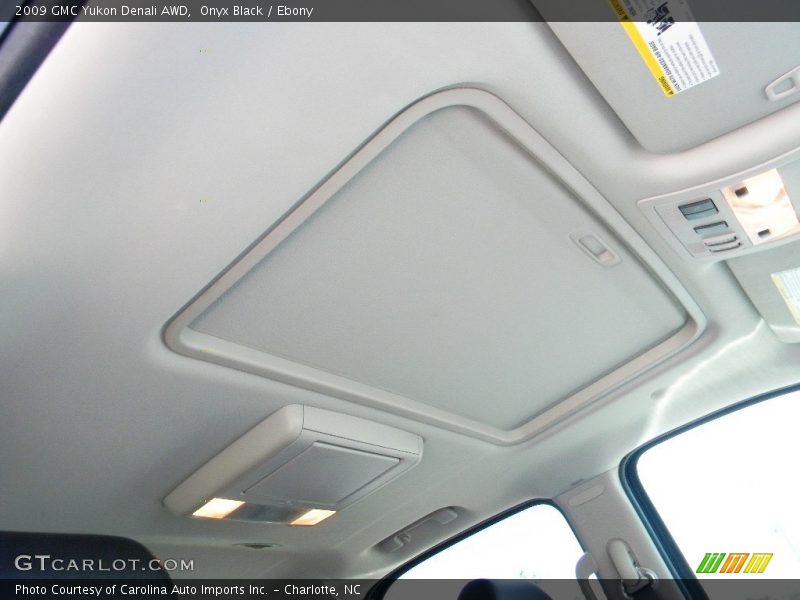 Onyx Black / Ebony 2009 GMC Yukon Denali AWD