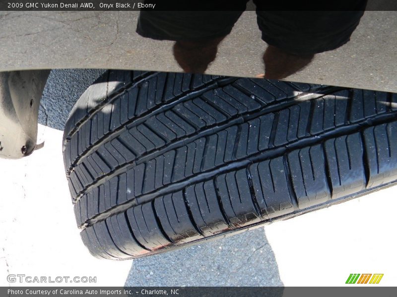 Onyx Black / Ebony 2009 GMC Yukon Denali AWD