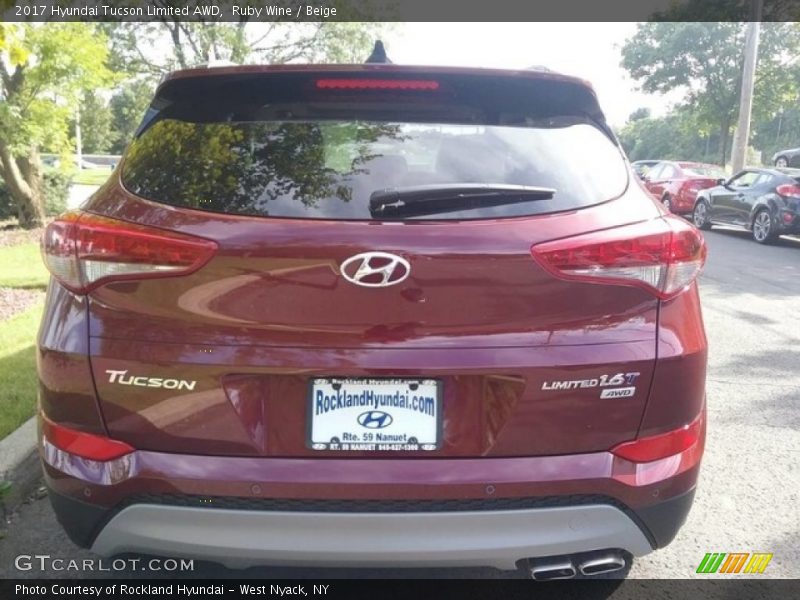 Ruby Wine / Beige 2017 Hyundai Tucson Limited AWD