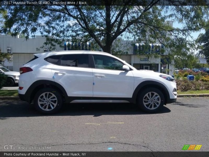 Dazzling White / Black 2017 Hyundai Tucson SE AWD