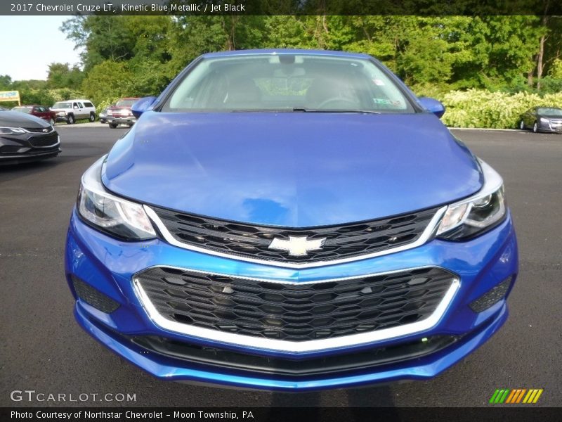 Kinetic Blue Metallic / Jet Black 2017 Chevrolet Cruze LT
