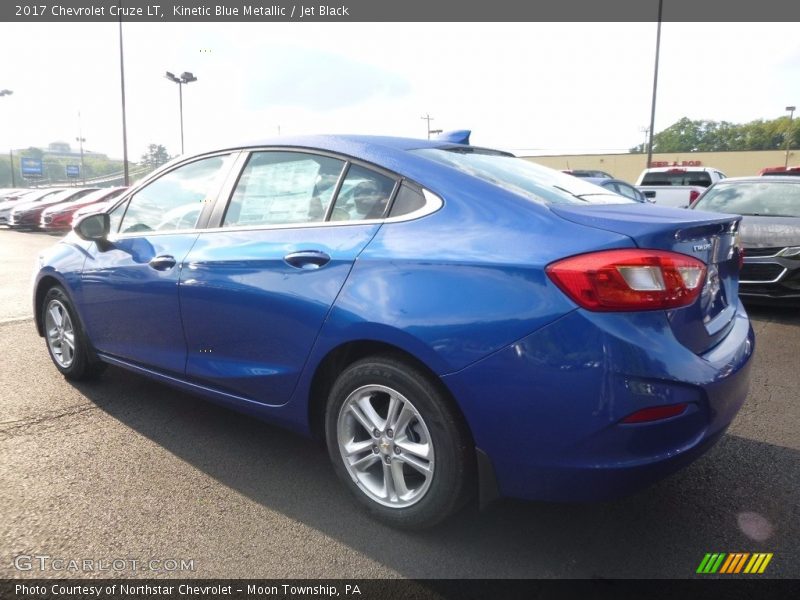 Kinetic Blue Metallic / Jet Black 2017 Chevrolet Cruze LT