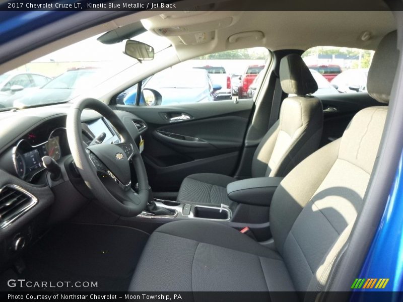Kinetic Blue Metallic / Jet Black 2017 Chevrolet Cruze LT