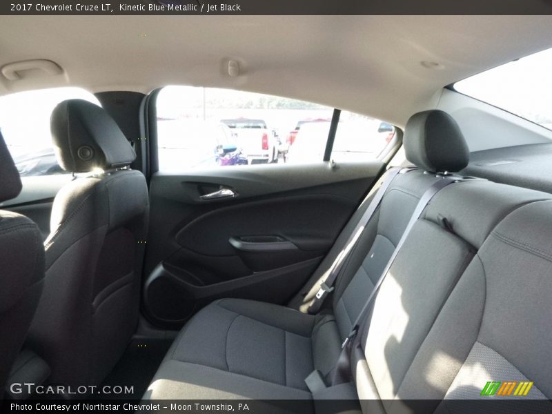 Kinetic Blue Metallic / Jet Black 2017 Chevrolet Cruze LT