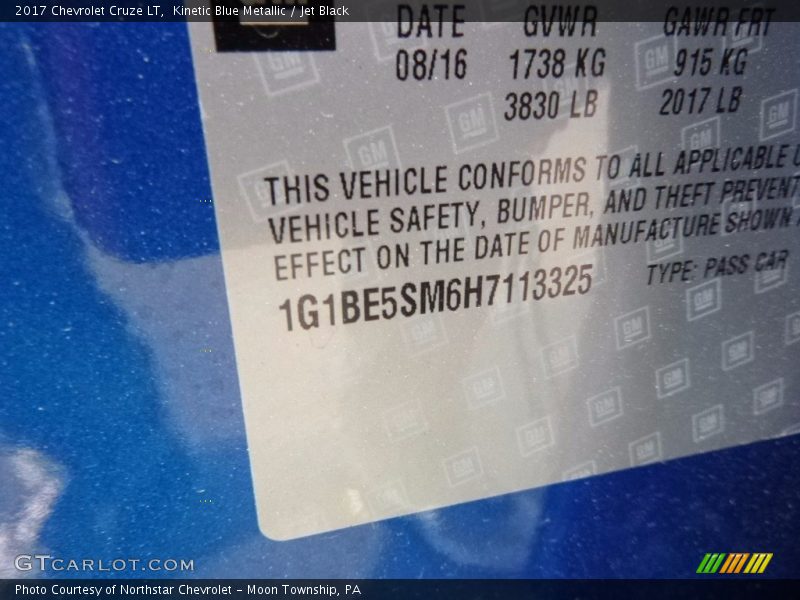 Kinetic Blue Metallic / Jet Black 2017 Chevrolet Cruze LT