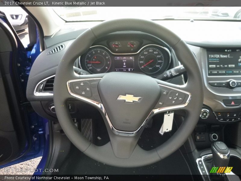 Kinetic Blue Metallic / Jet Black 2017 Chevrolet Cruze LT