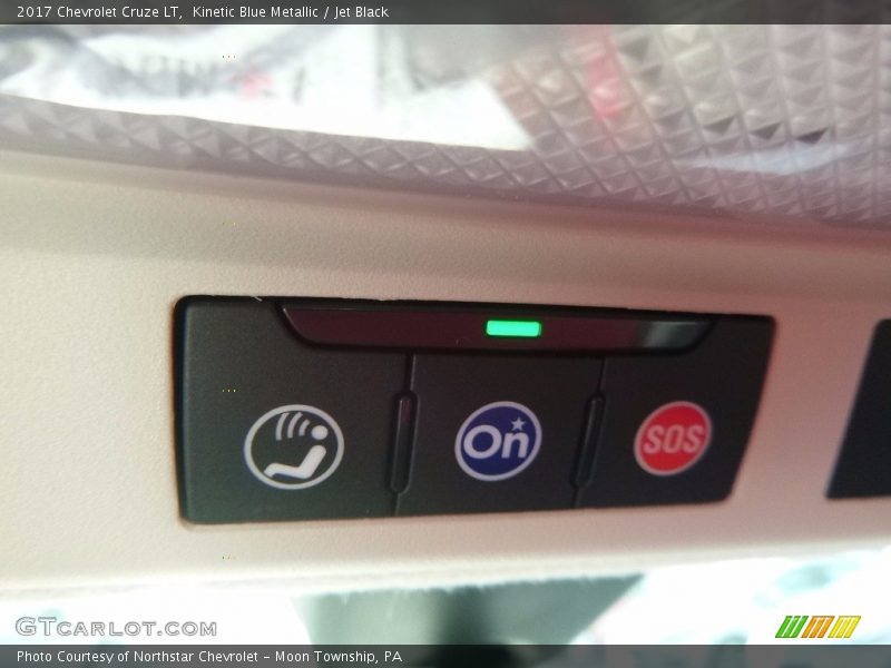 Kinetic Blue Metallic / Jet Black 2017 Chevrolet Cruze LT