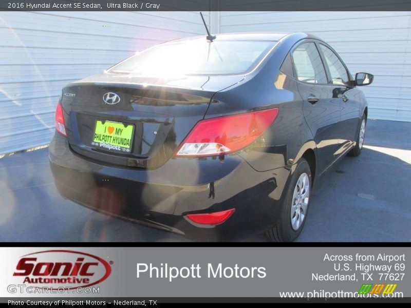 Ultra Black / Gray 2016 Hyundai Accent SE Sedan