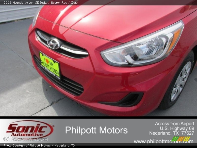 Boston Red / Gray 2016 Hyundai Accent SE Sedan