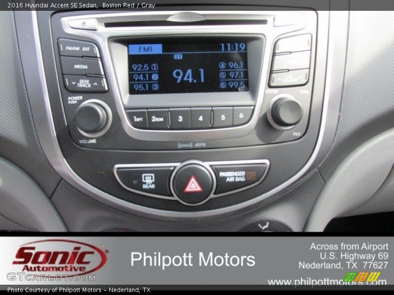 Boston Red / Gray 2016 Hyundai Accent SE Sedan