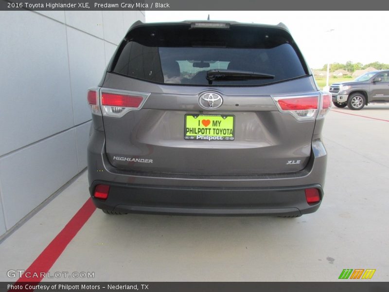 Predawn Gray Mica / Black 2016 Toyota Highlander XLE