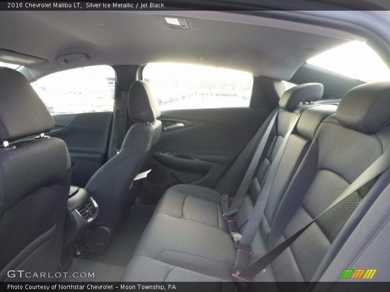 Silver Ice Metallic / Jet Black 2016 Chevrolet Malibu LT
