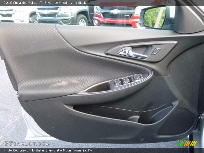 Silver Ice Metallic / Jet Black 2016 Chevrolet Malibu LT