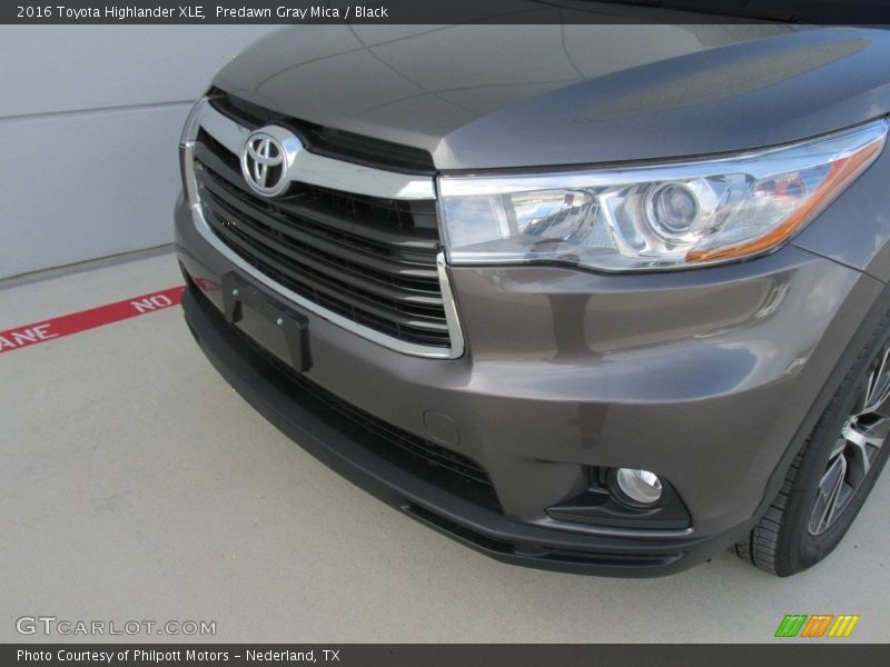 Predawn Gray Mica / Black 2016 Toyota Highlander XLE
