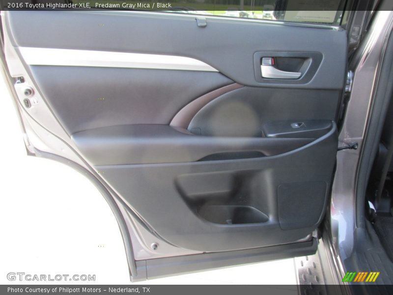 Predawn Gray Mica / Black 2016 Toyota Highlander XLE