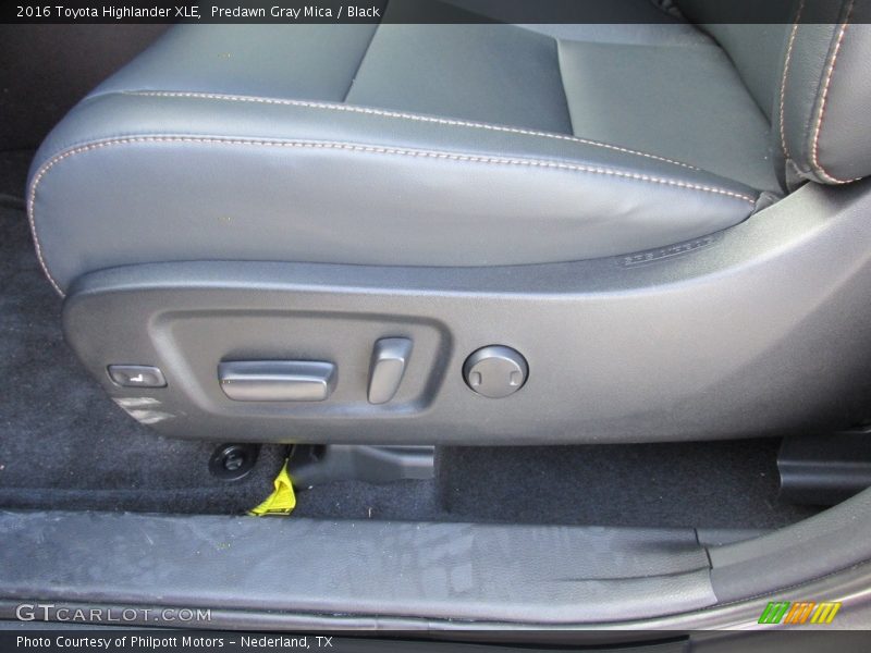 Predawn Gray Mica / Black 2016 Toyota Highlander XLE