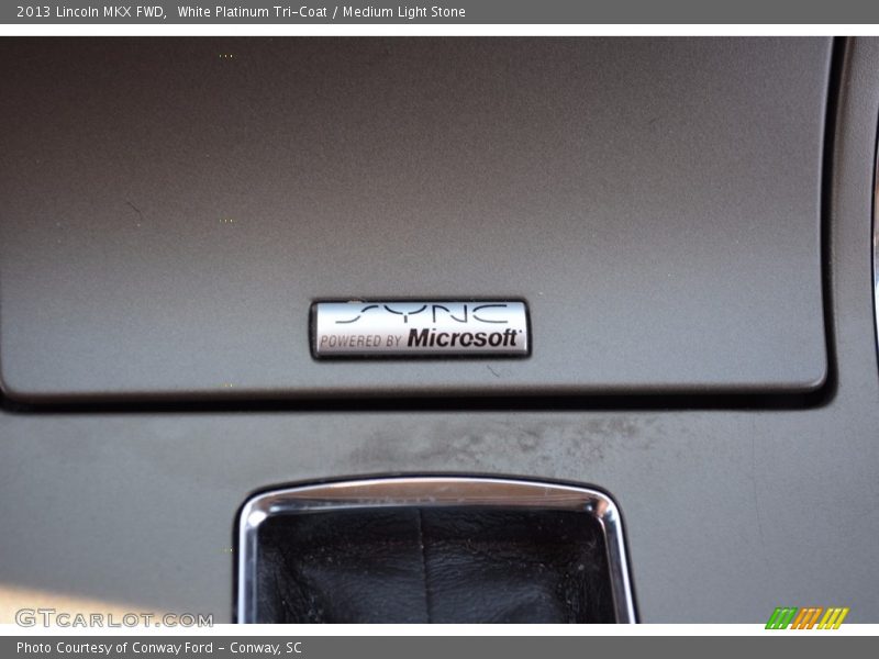 White Platinum Tri-Coat / Medium Light Stone 2013 Lincoln MKX FWD