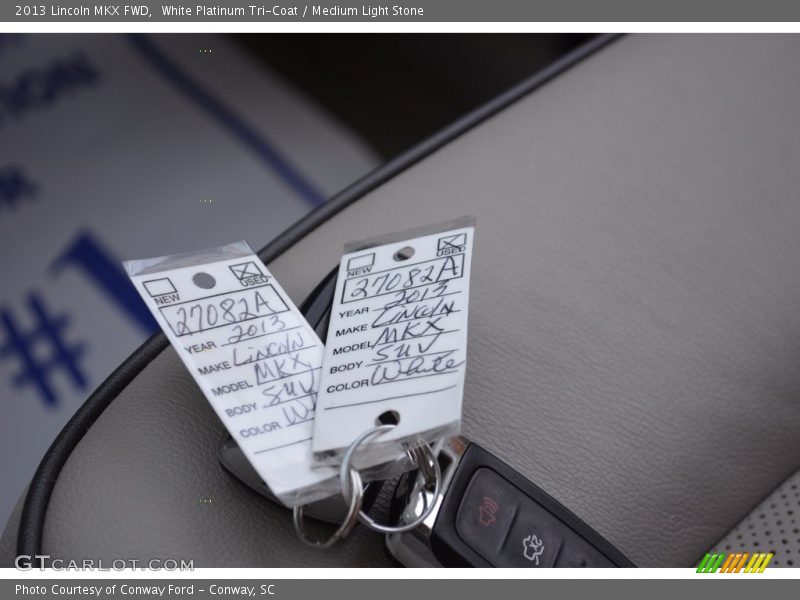 White Platinum Tri-Coat / Medium Light Stone 2013 Lincoln MKX FWD