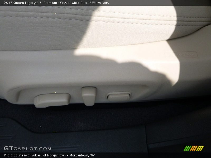Crystal White Pearl / Warm Ivory 2017 Subaru Legacy 2.5i Premium