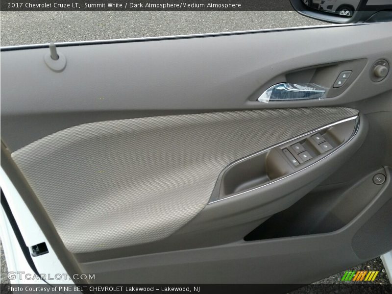 Summit White / Dark Atmosphere/Medium Atmosphere 2017 Chevrolet Cruze LT