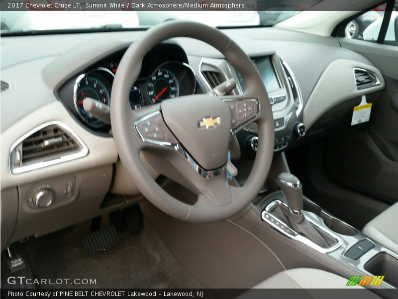 Summit White / Dark Atmosphere/Medium Atmosphere 2017 Chevrolet Cruze LT