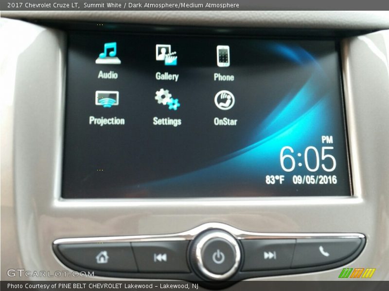 Summit White / Dark Atmosphere/Medium Atmosphere 2017 Chevrolet Cruze LT