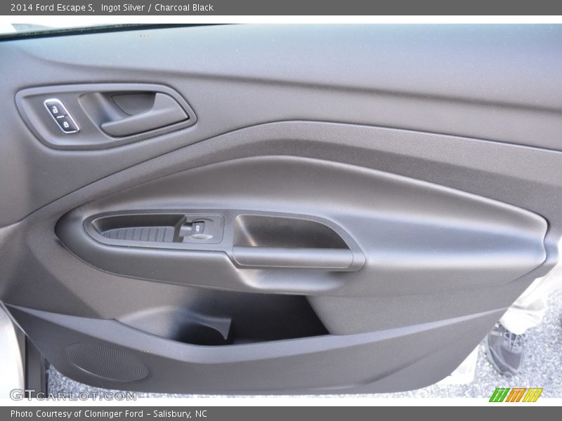 Ingot Silver / Charcoal Black 2014 Ford Escape S