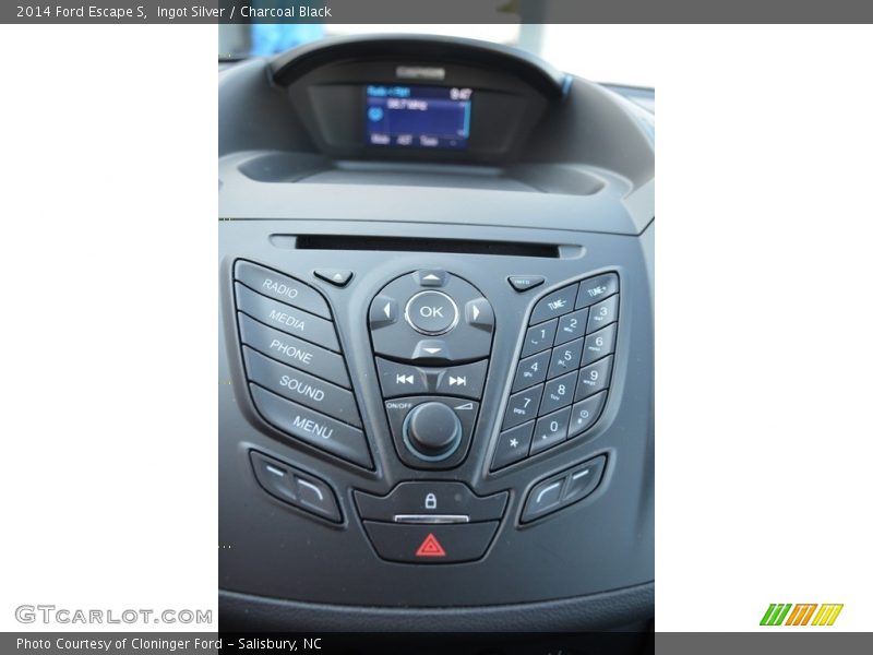 Ingot Silver / Charcoal Black 2014 Ford Escape S