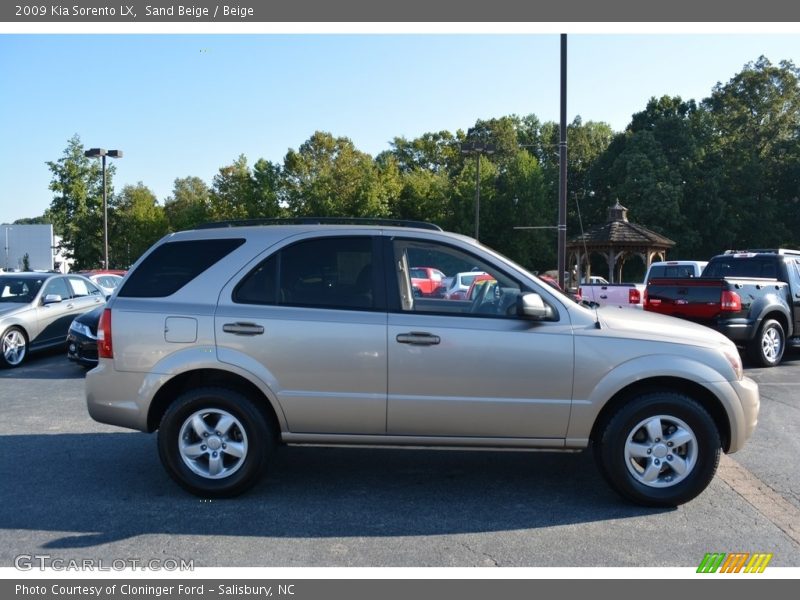 Sand Beige / Beige 2009 Kia Sorento LX