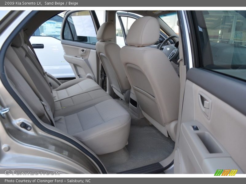 Sand Beige / Beige 2009 Kia Sorento LX