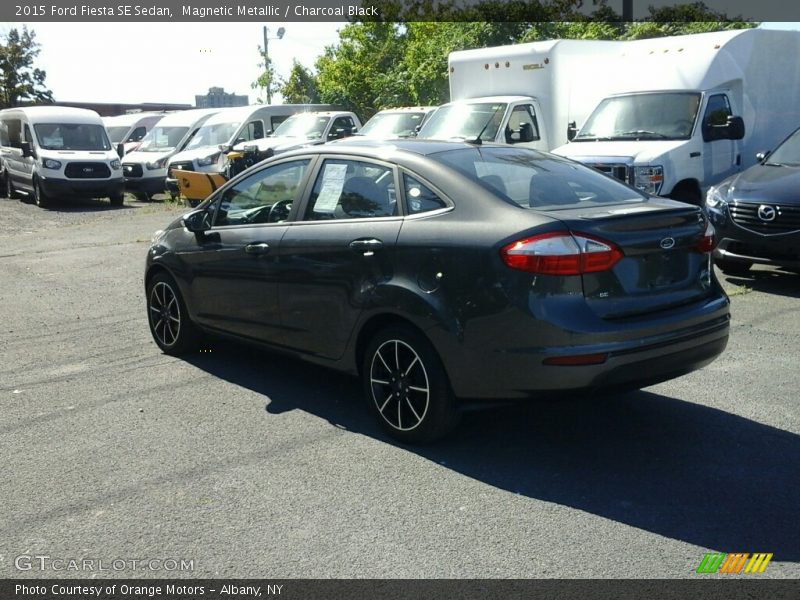 Magnetic Metallic / Charcoal Black 2015 Ford Fiesta SE Sedan